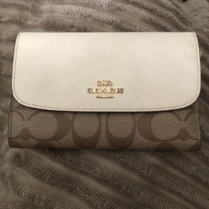 Coach Signature Medium Wallet